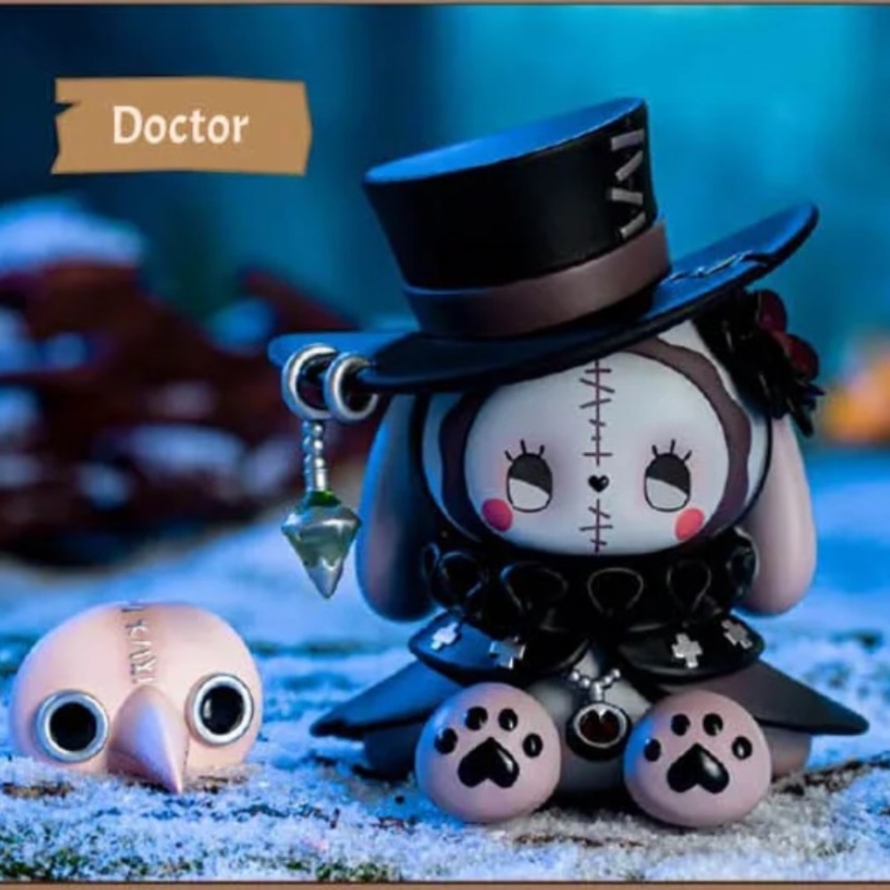 Emma Frostveil Villa Series figurine